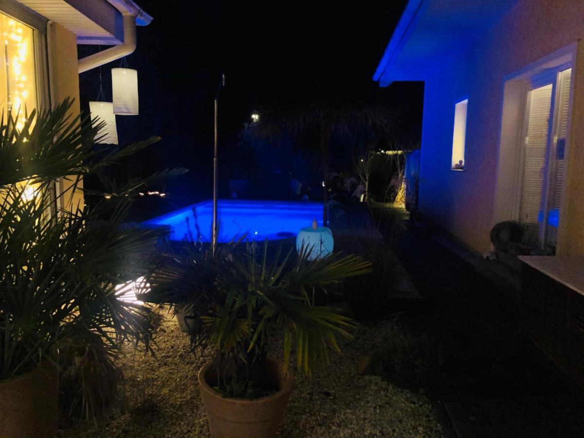 Apartment Tinyhouse Mit Pool, Outdoor Whirlpool Und Garten Petershagen-Eggersdorf Exterior foto