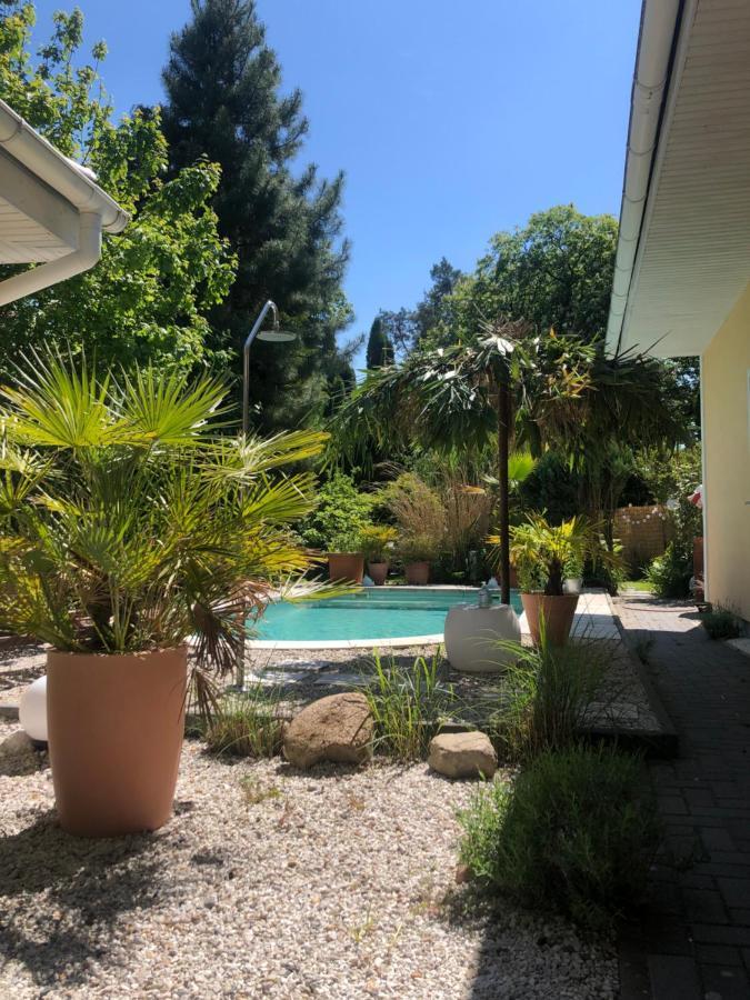 Apartment Tinyhouse Mit Pool, Outdoor Whirlpool Und Garten Petershagen-Eggersdorf Exterior foto