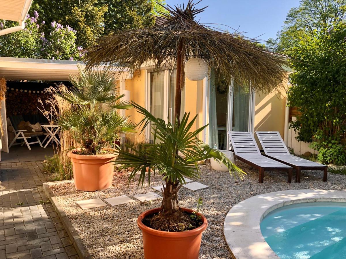 Apartment Tinyhouse Mit Pool, Outdoor Whirlpool Und Garten Petershagen-Eggersdorf Exterior foto
